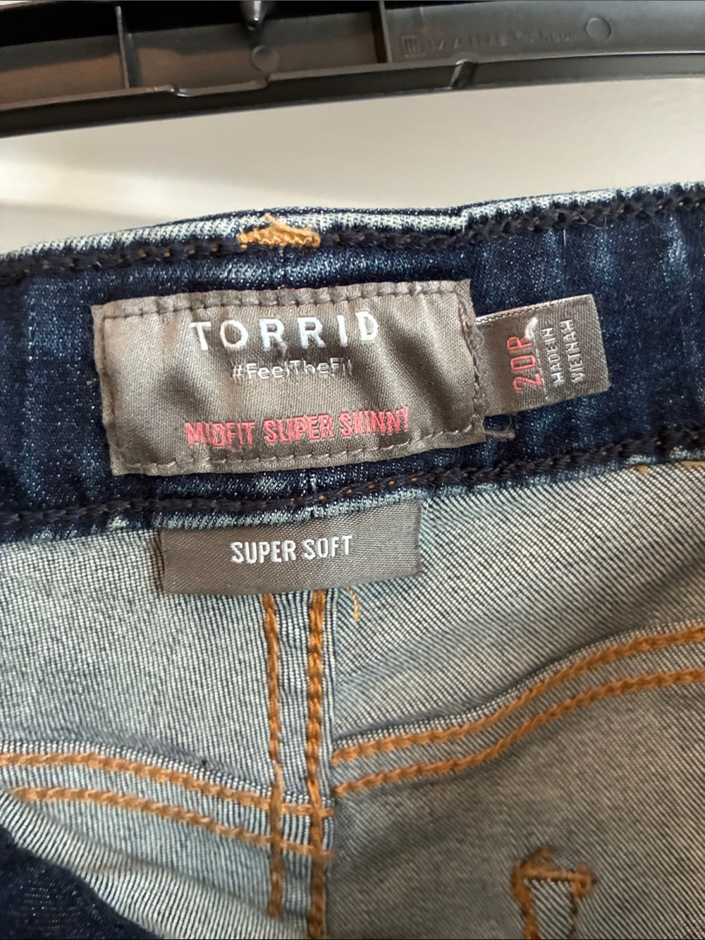 NWT Torrid Size 20R Dark Wash Midfit Super Skinny Jeans - Picture 2 of 7